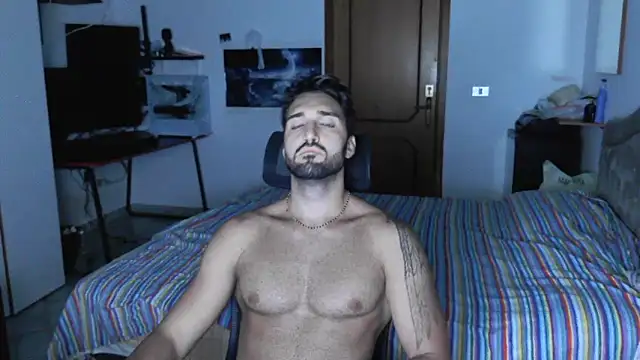 Snapshot of Alexox02 chatting on September 2025 07:08:01 PM Alexox02 online show from September 2025 07:08:01 PM