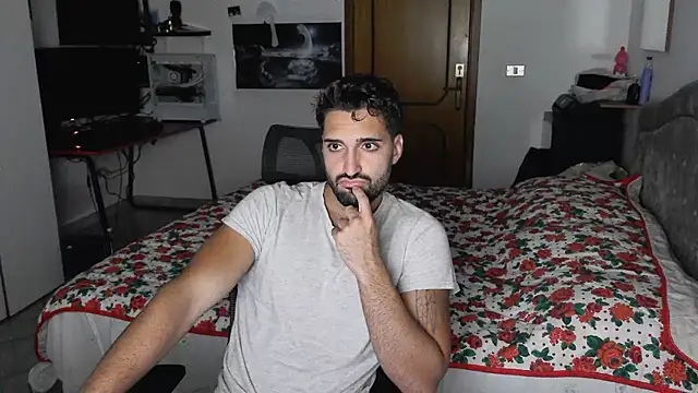 Snapshot of Alexox02 chatting on October 2025 08:41:01 PM Alexox02 online show from October 2025 08:41:01 PM