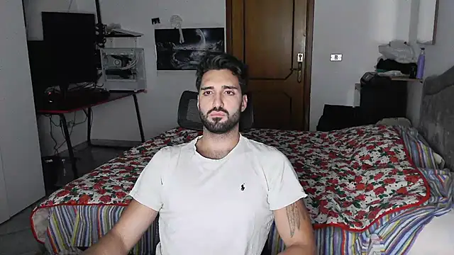 Snapshot of Alexox02 chatting on November 2025 09:59:02 PM Alexox02 online show from November 2025 09:59:02 PM