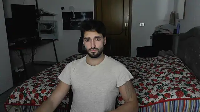 Snapshot of Alexox02 chatting on November 2025 07:19:01 PM Alexox02 online show from November 2025 07:19:01 PM