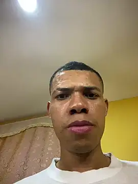 MoiseXxx 777 online show from December 2024 06:15:01 AM