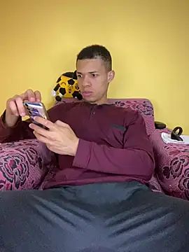 MoiseXxx 777 online show from February 2025 07:12:02 AM