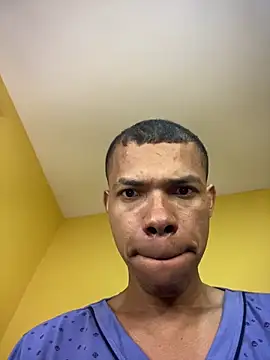 MoiseXxx 777 online show from March 2025 06:40:02 AM