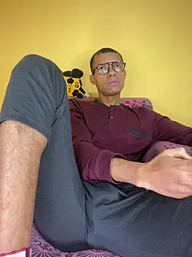 MoiseXxx 777 online show from March 2025 09:52:02 AM