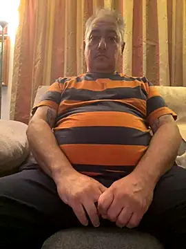 Snapshot of Russirayu chatting on November 2025 11:21:02 PM Russirayu online show from November 2025 11:21:02 PM