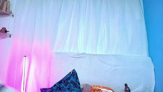 Snapshot of Natasha_Wilde_ chatting on December 2024 10:00:01 PM Natasha Wilde online show from December 2024 10:00:01 PM