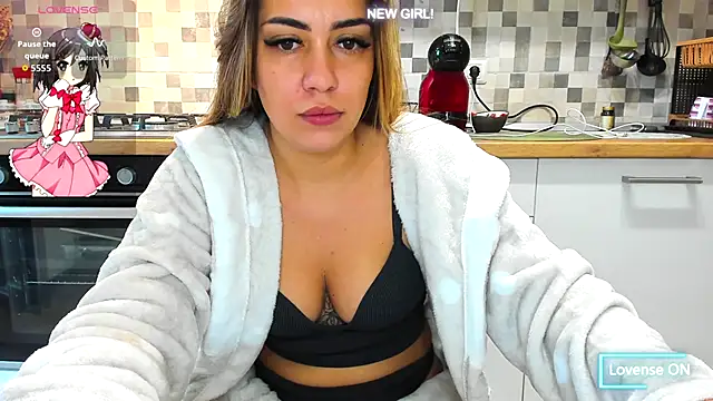 EveEvian online show from October 2025 08:10:01 AM