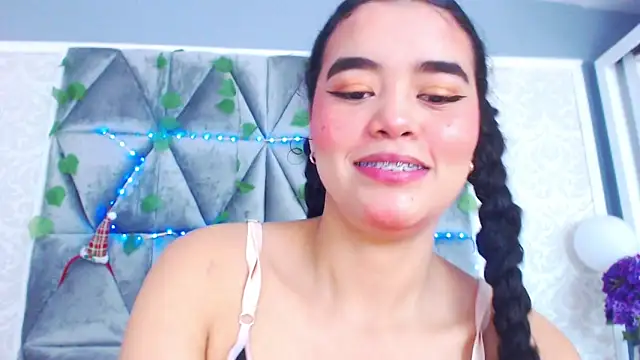 Angela lovee online show from January 2025 01:00:01 PM