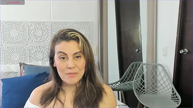 V monse online show from February 2025 07:06:01 PM