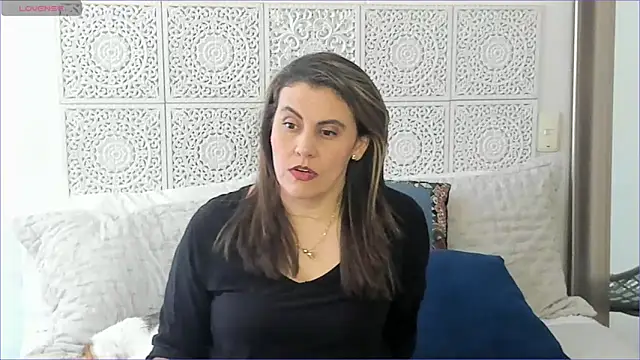 V monse online show from February 2025 07:26:01 PM