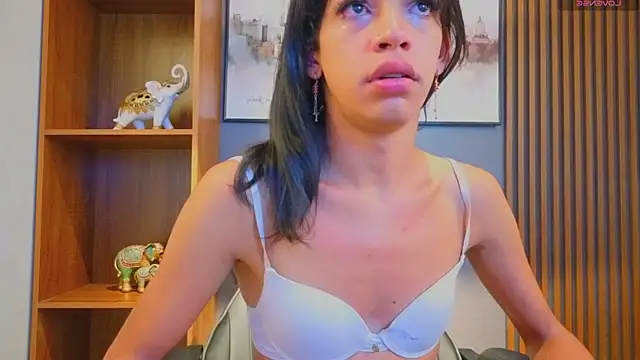 Snapshot of Alahia_Rodriguez chatting on July 2026 10:51:01 AM Alahia Rodriguez online show from July 2026 10:51:01 AM