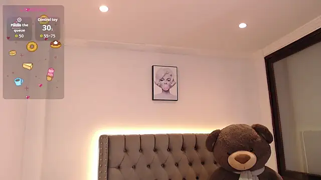 Nicols66 online show from September 2025 09:18:01 PM