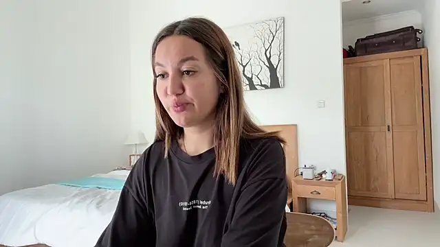 Nelly Fischer online show from November 2025 03:27:02 AM