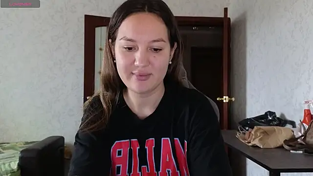 Nelly Fischer online show from April 2026 07:25:02 AM