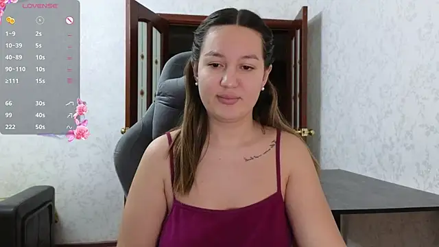 Nelly Fischer online show from April 2026 06:34:01 PM