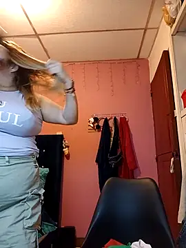 EllisW8 online show from February 2025 10:32:02 AM