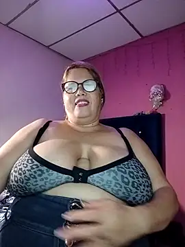 EllisW8 online show from September 2025 10:57:01 PM