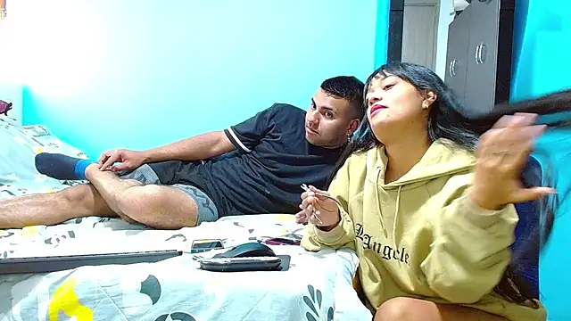 Snapshot of 2ScarletandRyan8 chatting on January 2025 01:17:01 PM 2ScarletandRyan8 online show from January 2025 01:17:01 PM