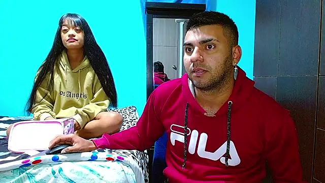 Snapshot of 2ScarletandRyan8 chatting on February 2025 10:07:01 AM 2ScarletandRyan8 online show from February 2025 10:07:01 AM