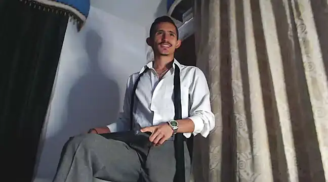 Snapshot of HomeAloneK chatting on December 2024 07:53:02 PM HomeAloneK online show from December 2024 07:53:02 PM