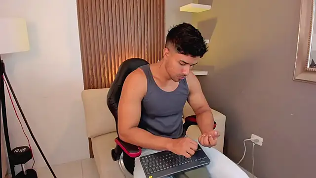 Snapshot of liam_collins21 chatting on January 2025 11:37:02 AM liam collins21 online show from January 2025 11:37:02 AM