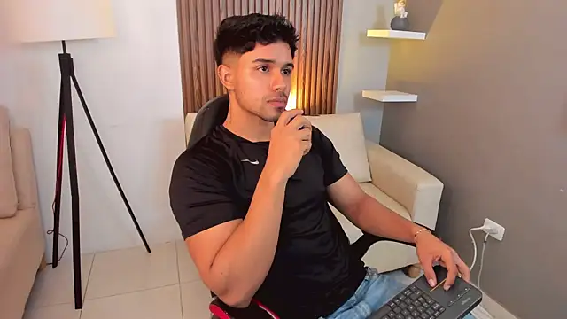 Snapshot of liam_collins21 chatting on February 2025 11:44:02 AM liam collins21 online show from February 2025 11:44:02 AM