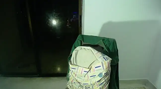 Snapshot of HugeDanex chatting on January 2025 09:08:01 AM HugeDanex online show from January 2025 09:08:01 AM