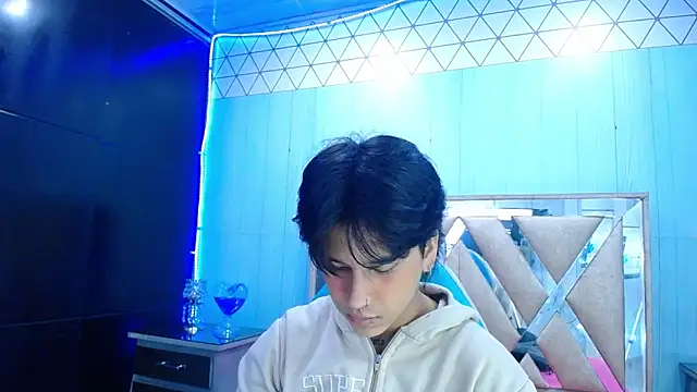 alex 477 online show from November 2025 11:42:02 AM