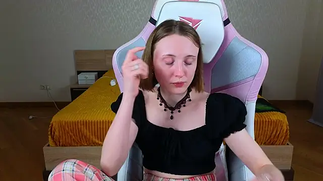 Cowell Adelina online show from March 2026 09:26:01 AM