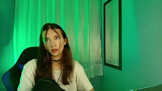 Feniix   online show from February 2026 05:33:02 AM