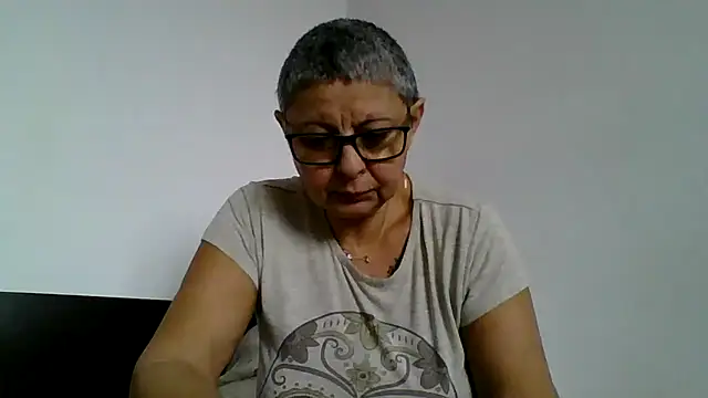 roseblak42 online show from December 2025 10:13:02 AM