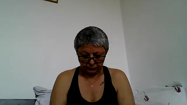 Snapshot of roseblak42 chatting on May 2026 08:42:01 AM roseblak42 online show from May 2026 08:42:01 AM