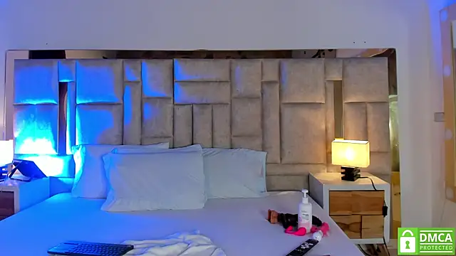 Miss Abigail  online show from April 2026 12:32:01 PM