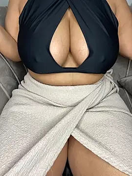 CARAMELGODDESSX23 online show from September 2025 06:26:01 AM