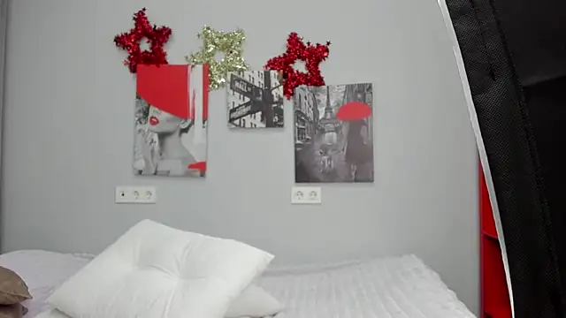 Tiny JuJu online show from December 2025 01:25:02 AM