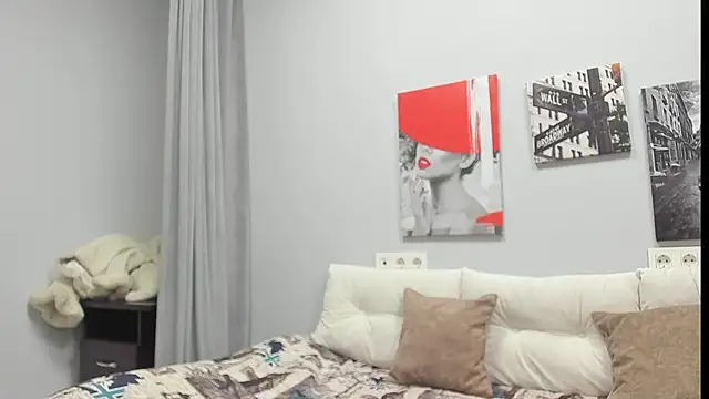 Tiny JuJu online show from February 2026 01:10:02 AM