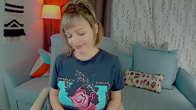 NandiSmile online show from February 2026 05:24:01 PM