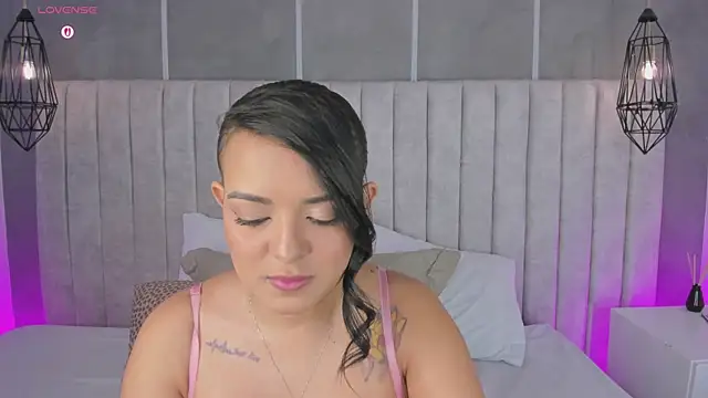 lea gray online show from December 2025 07:21:01 PM