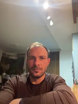 Adventurehotman online show from April 2026 11:27:01 PM