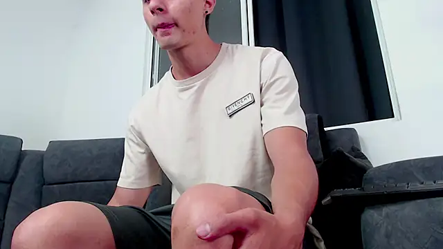 Stiven CL online show from September 2025 04:01:01 PM