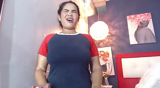 Snapshot of SofiaSexy_ chatting on January 2025 12:12:01 AM SofiaSexy  online show from January 2025 12:12:01 AM