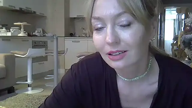 ZarinaSwift online show from January 2025 09:36:02 AM