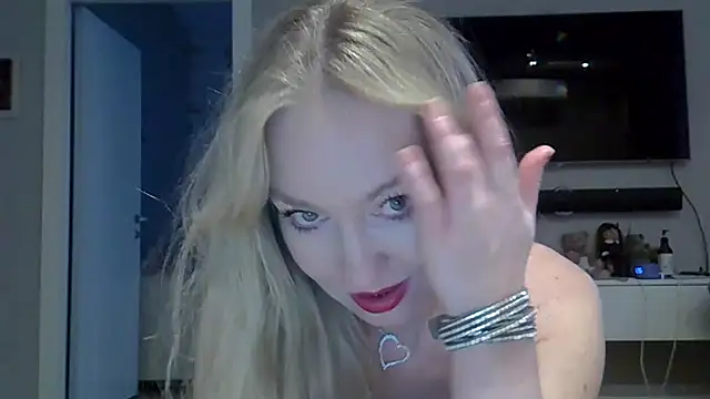 ZarinaSwift online show from January 2025 04:28:02 AM