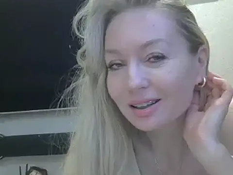 ZarinaSwift online show from February 2025 04:35:02 AM
