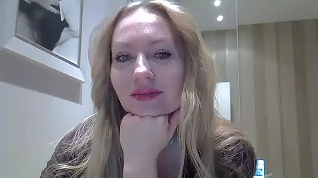 ZarinaSwift online show from February 2025 04:44:02 AM