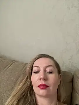 ZarinaSwift online show from March 2025 08:09:02 AM