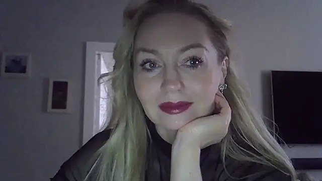 ZarinaSwift online show from October 2025 04:32:02 AM