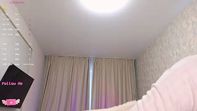 LaraSkinny online show from November 2025 03:07:01 AM