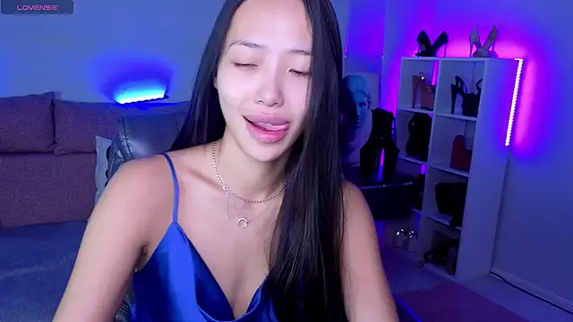 Snapshot of _MIURA_ chatting on October 2025 11:38:02 PM MIURA online show from October 2025 11:38:02 PM