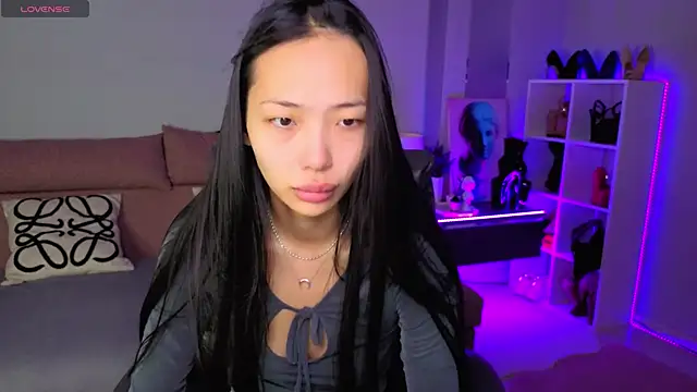 Snapshot of _MIURA_ chatting on November 2025 01:05:01 AM MIURA online show from November 2025 01:05:01 AM